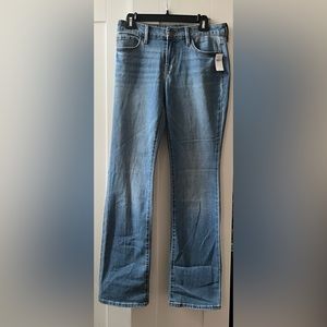 Old Navy Mid-Rise Kicker Boot Cut Jean. Size 6. Never worn
